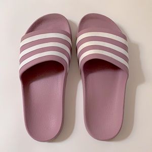 Adidas women’s adilette in cherry -orchid/lavender